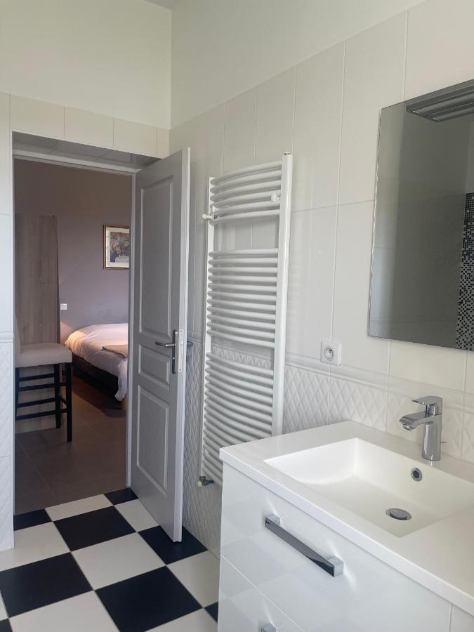 Domaine Des Peyries - Chambres Et Table D'Hotes Saint-Barthelemy-d'Agenais エクステリア 写真