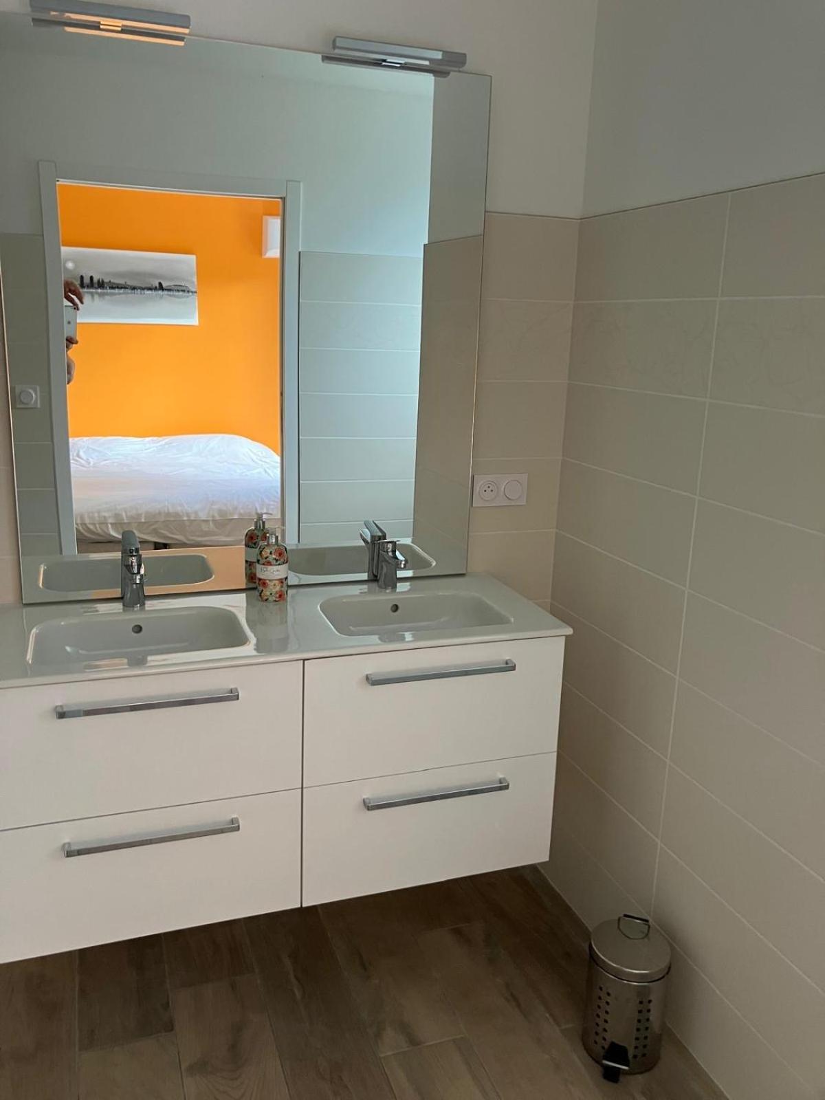 Domaine Des Peyries - Chambres Et Table D'Hotes Saint-Barthelemy-d'Agenais エクステリア 写真