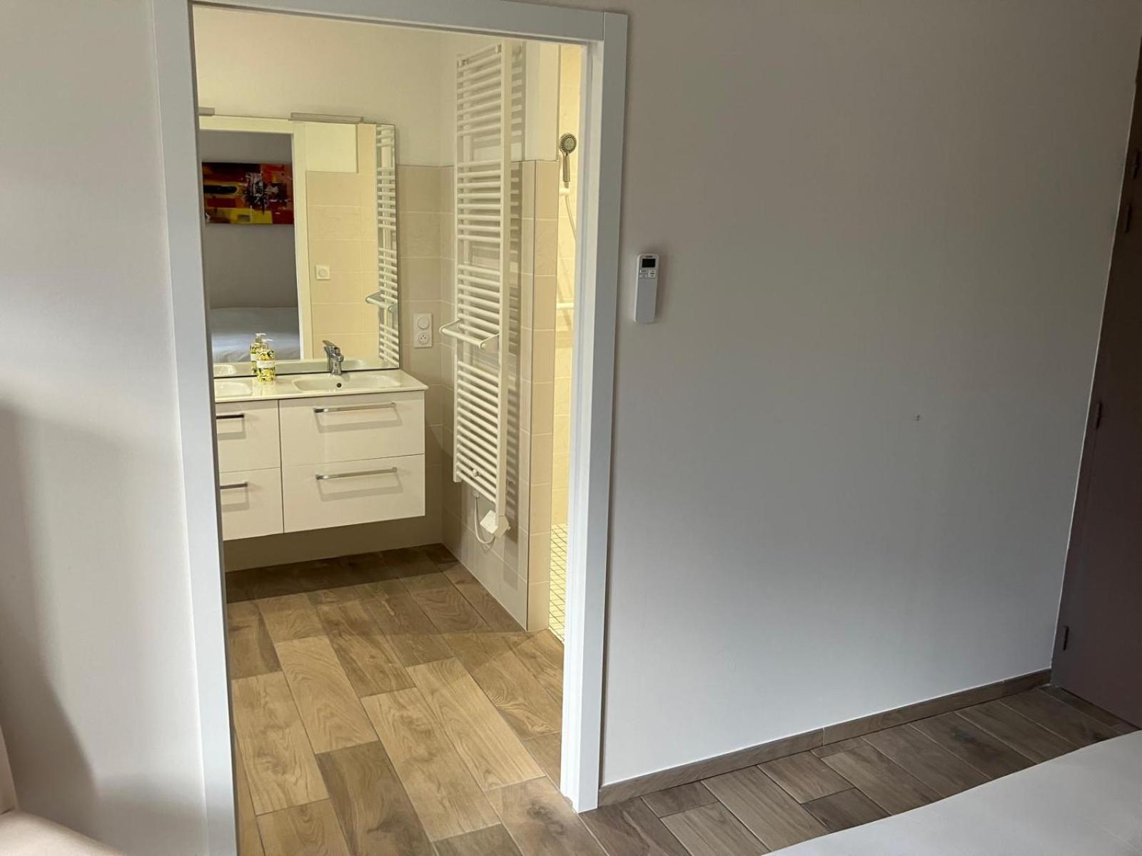 Domaine Des Peyries - Chambres Et Table D'Hotes Saint-Barthelemy-d'Agenais エクステリア 写真
